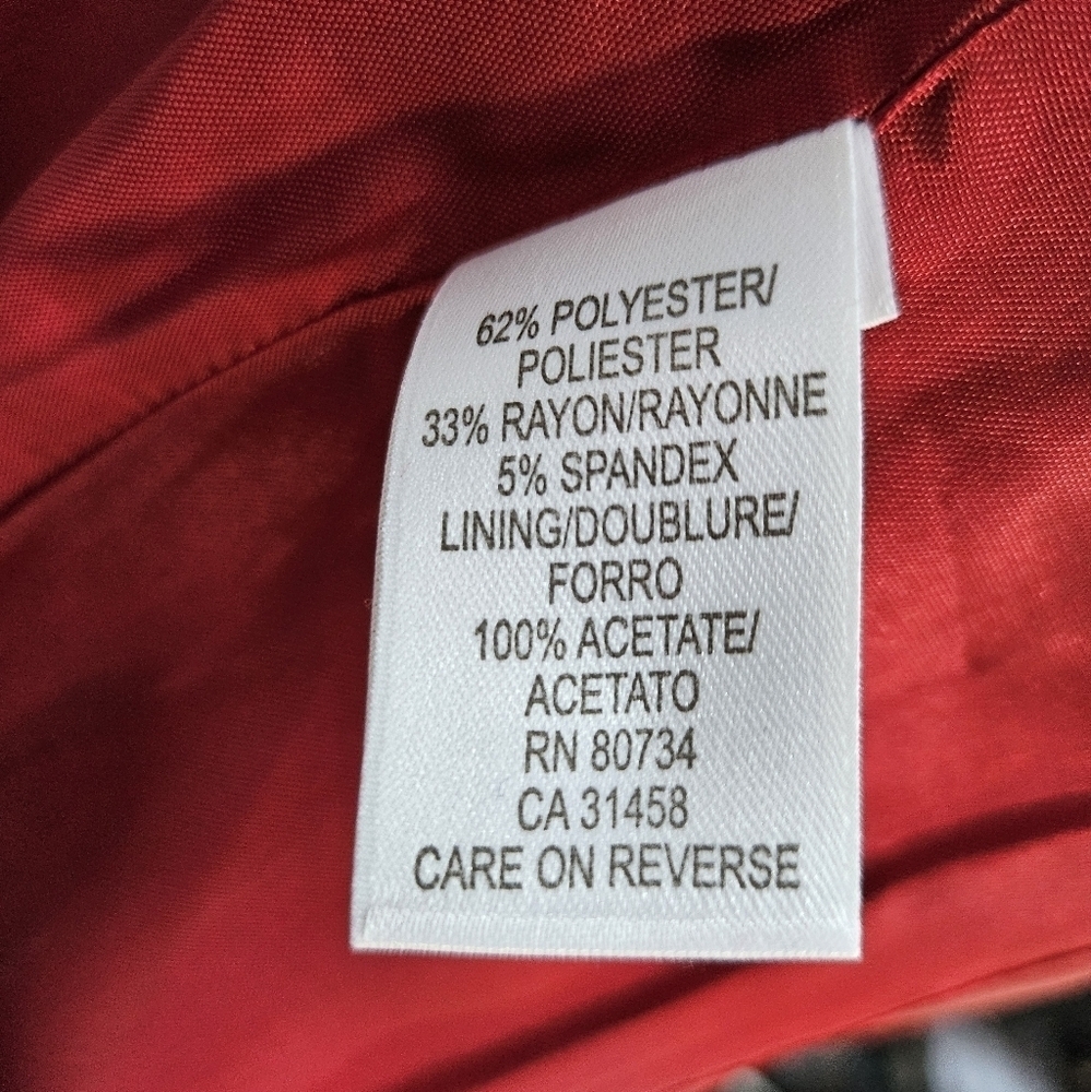 BCBG Maxazria Red Princess Cut Blazer 62% Polyester 32% Rayon 5% Spandex Sz S - Picture 7 of 7